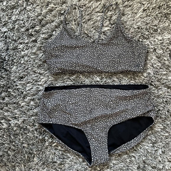 Albion Swim (2 piece) top M bottom L - Picture 5 of 5